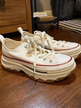 Converse Chunky Low-Top Canvas Sneakers in Off-White with Red and Navy Trim